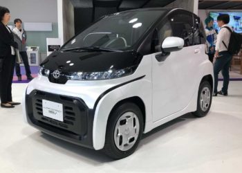 Especialistas debatem veículos elétricos no país