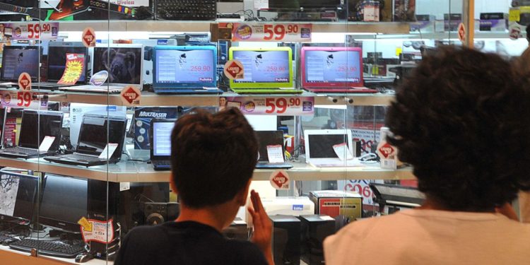 Intenção do Consumo fecha 2021 abaixo do nível de satisfação