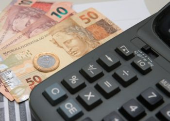 Preços da indústria sobem 1,31% em novembro, diz IBGE