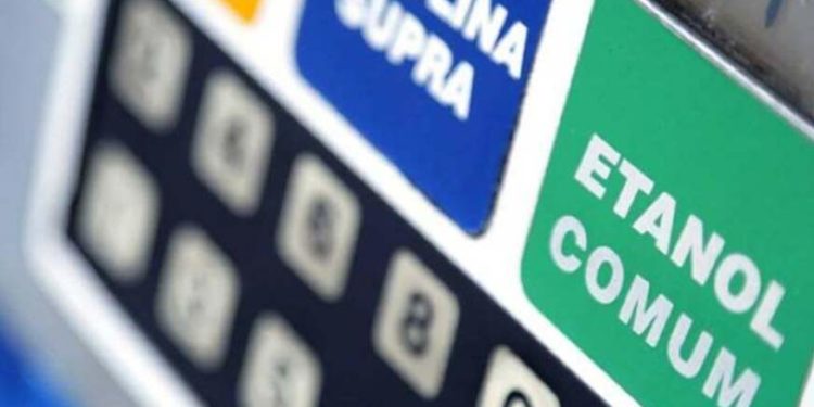 Etanol no Sudeste tem maior recuo de preço do País, e a gasolina inicia o mês com o maior preço médio