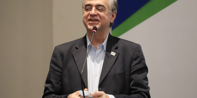 PETRONAS e BRASILCOM anunciam parceria com a expectativa de vender cerca de 3 milhões de litros de lubrificantes por ano