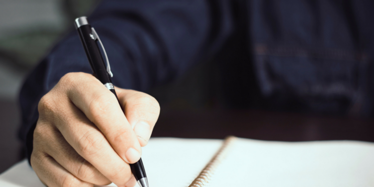 3 séries e 3 podcasts para inspirar sua produção de conteúdo