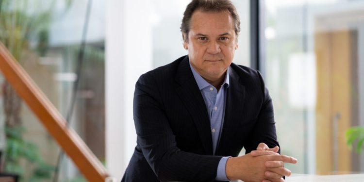 Anfavea defende a produção de baterias de lítio no Brasil