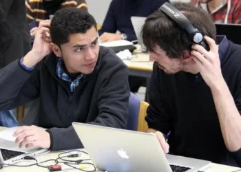 Ferramentas de IA que todo jornalista precisa conhecer