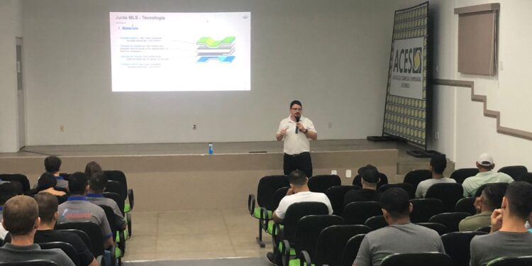 Dana e CONAREM se unem para promover palestras técnicas sobre as soluções de vedação Victor Reinz em todo o Brasil