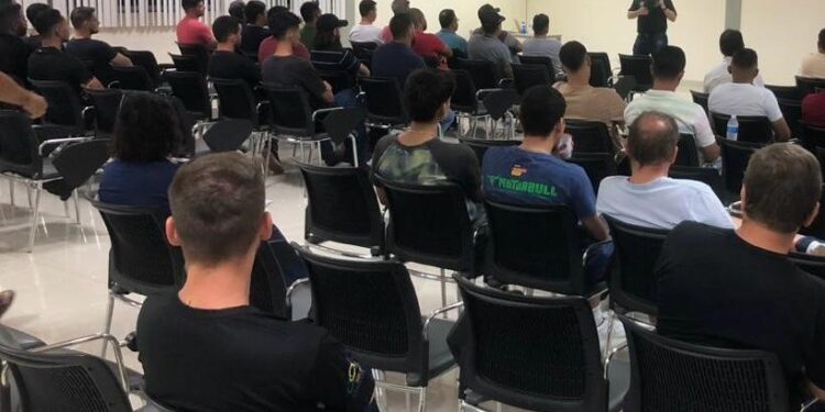 Dana e CONAREM promovem palestras técnicas de produtos Victor Reinz pelo Brasil