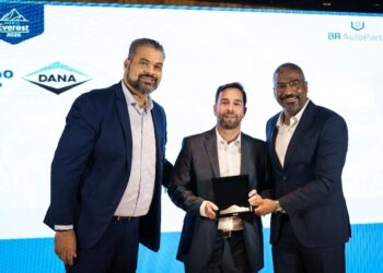 Teve Dana no pódio do Prêmio Everest 2026 da BR AutoParts